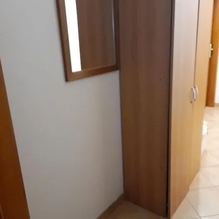 Country * ريتشيوني